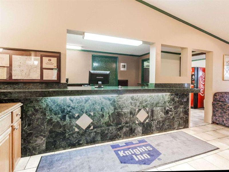 Knights Inn Farmington Hills Exterior foto